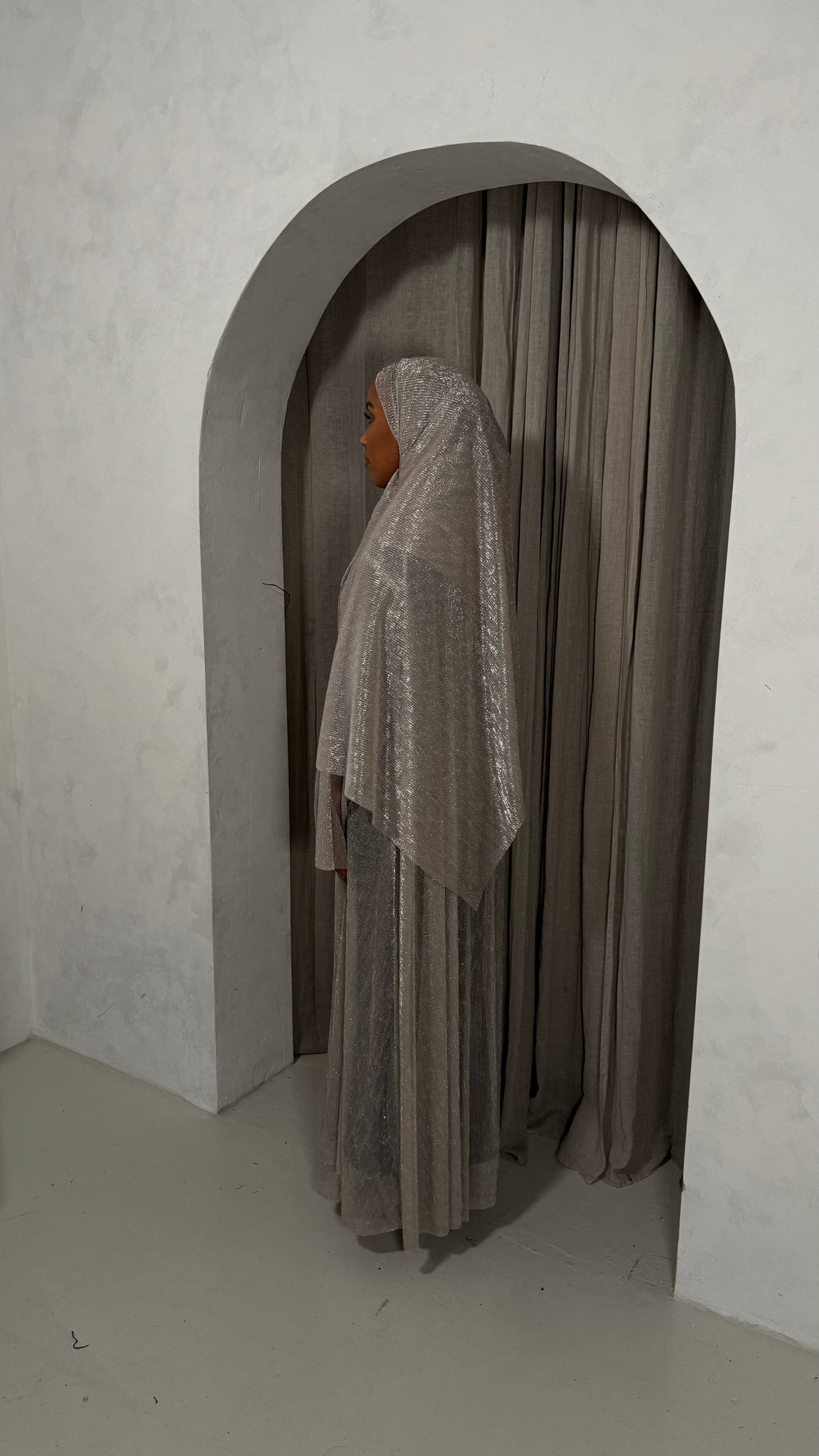 Amal Abaya Pearl