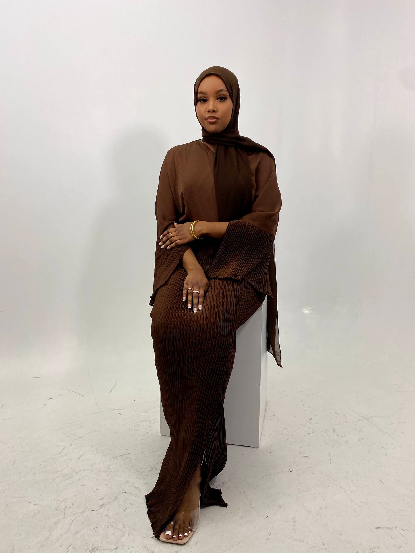 Cinnamon Pearlescent Abaya